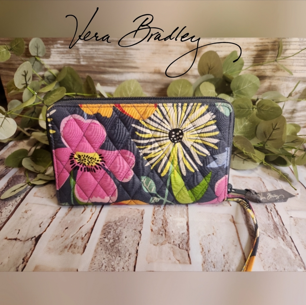 Vera Bradley Jazzy Blooms Single Zip Wristlet/Wallet